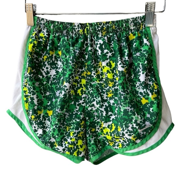 Nike Pants - Nike Shorts Green White Grey Elastic Waist Liner Attached Run Athleisure Small